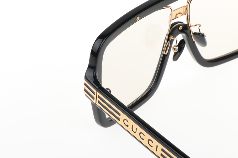 GG0900S Sunglasses In Black Clear