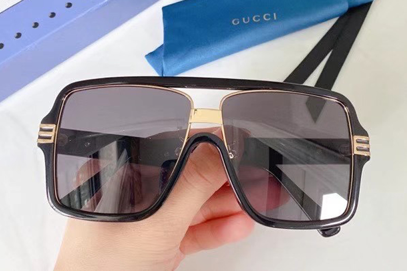 GG0900S Sunglasses In Black Grey
