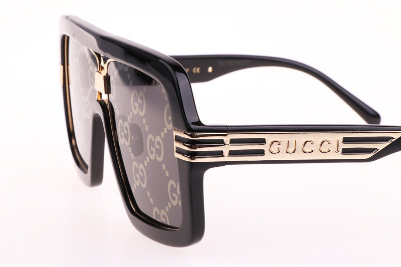 GG0900S Sunglasses In Black Grey Logo Lens