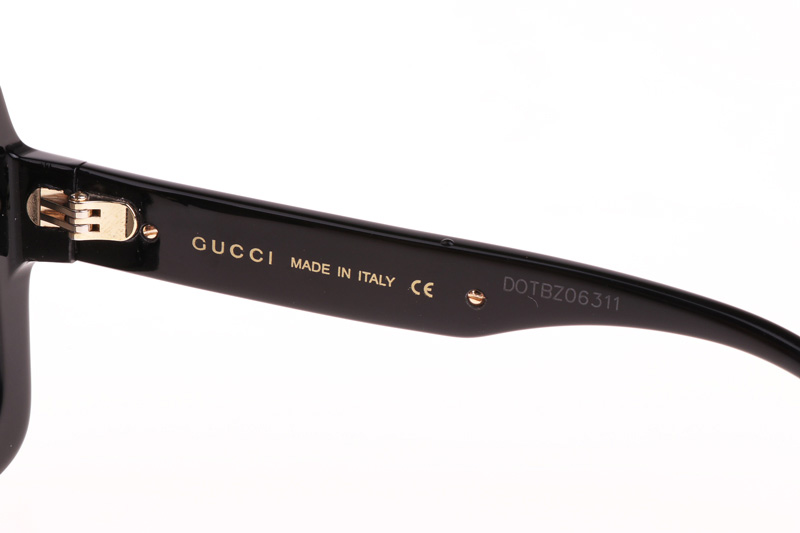 GG0900S Sunglasses In Black Grey Logo Lens