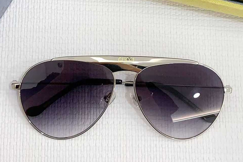GG0908S Sunglasses Silver Gradient Gray