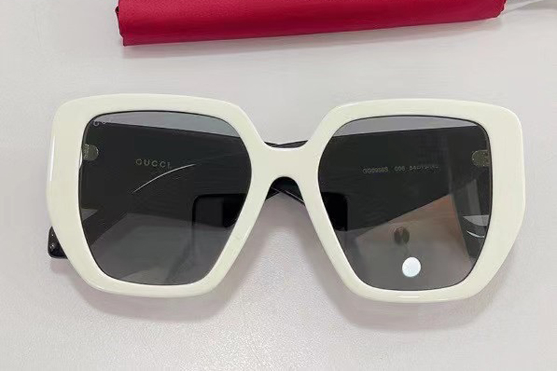 GG0956S Sunglasses In White Black