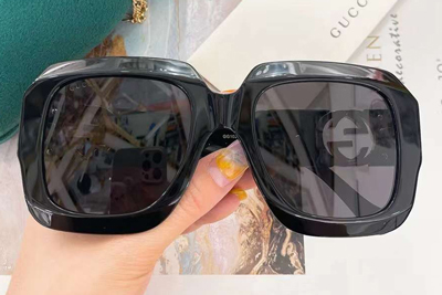 GG1022S Sunglasses Black Silver Gray