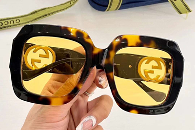 GG1022S Sunglasses Black Tortoise Yellow