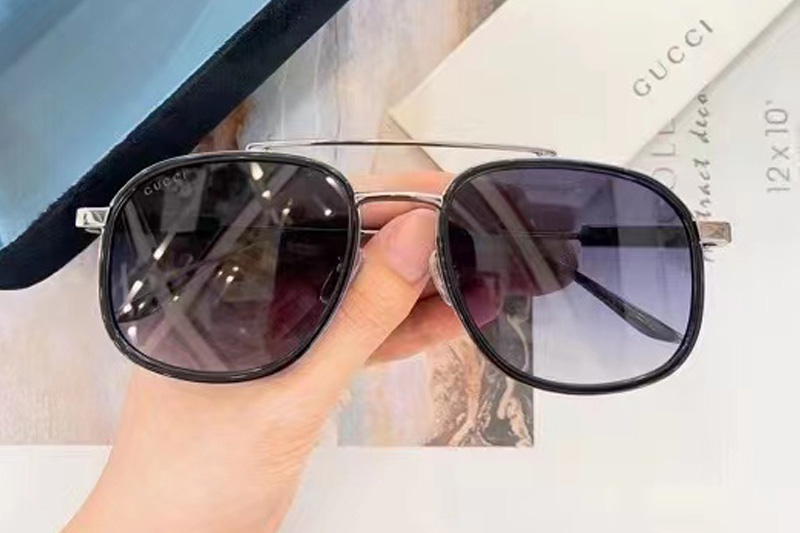 GG1310S Sunglasses In Black Silver Gradient Grey