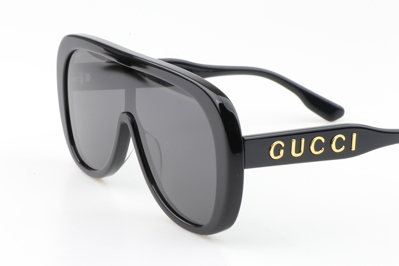 GG1370S Sunglasses In Black Grey Lens