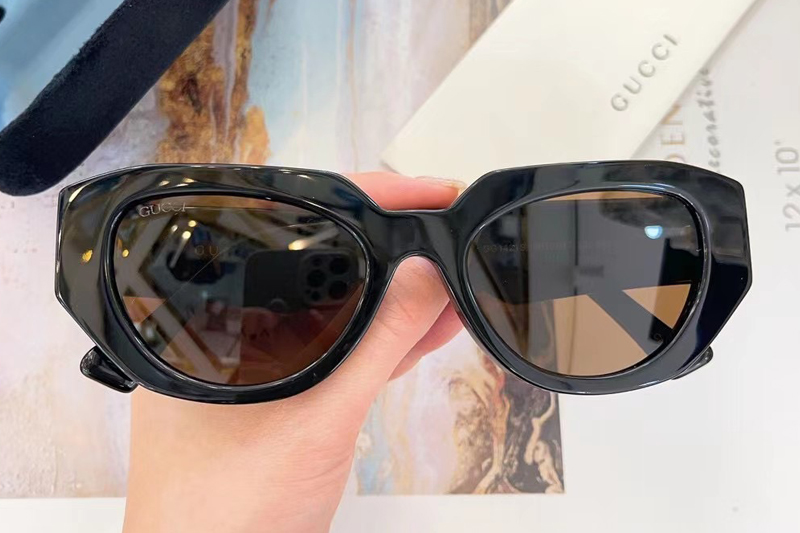 GG1421S Sunglasses In Black Brown Lens