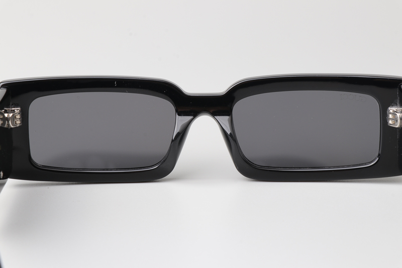 GG1425S Sunglasses Black Gold Gray