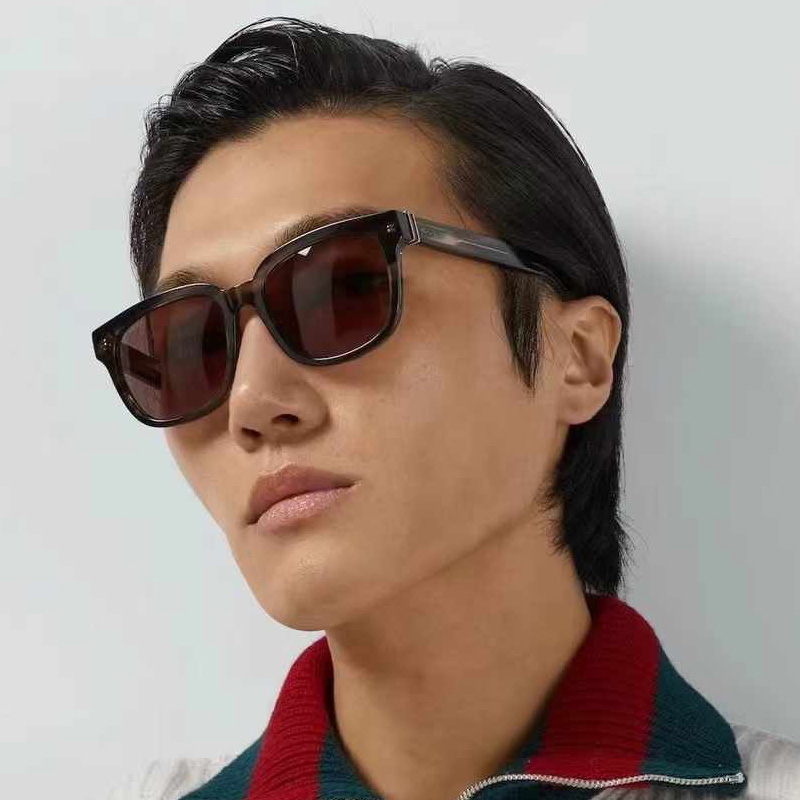 GG1512SK Sunglasses Striped Gray Gray