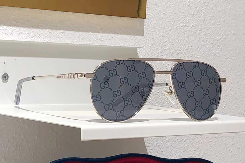 GG1679S Sunglasses Silver Mirror Logo