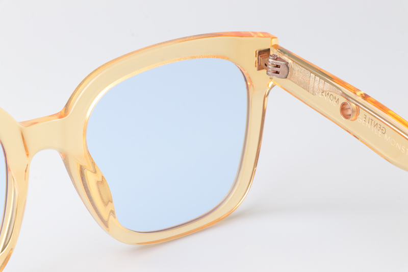 GM Jennie Kuku Sunglasses Transparent Brown Light Blue