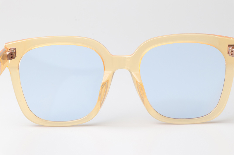 GM Jennie Kuku Sunglasses Transparent Brown Light Blue