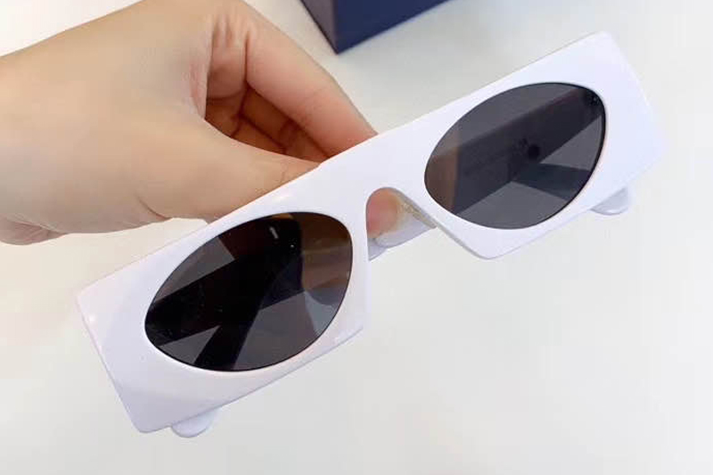 L-V Z1253 Sunglasses In White