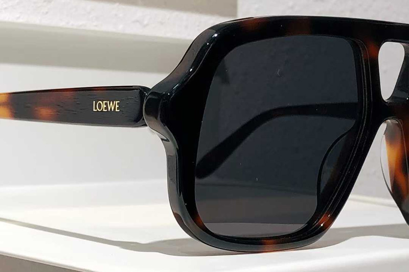 LW40161U Sunglasses Tortoise Gray