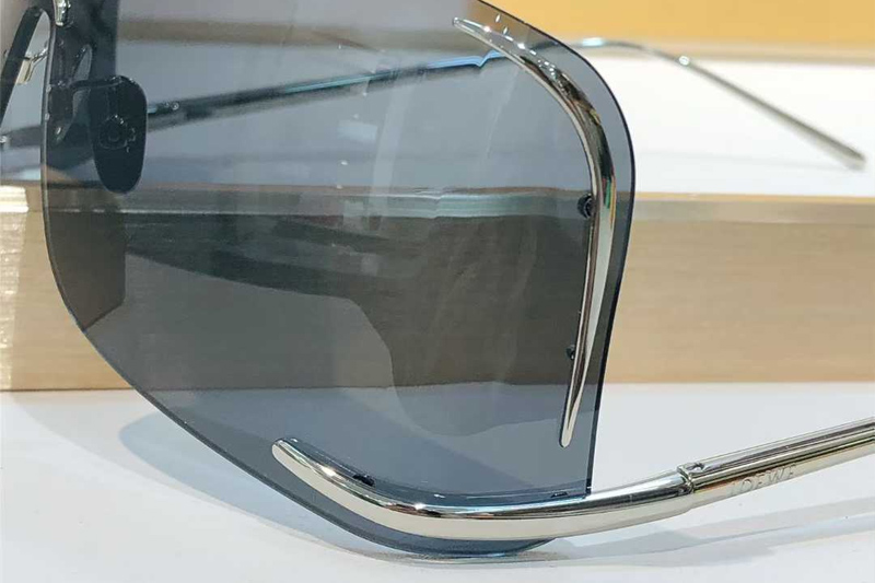 LW40193U Sunglasses Silver Gray