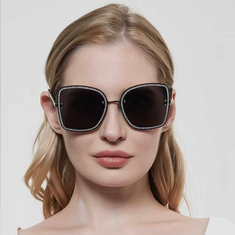 Leti-S Sunglasses Black Silver Gray