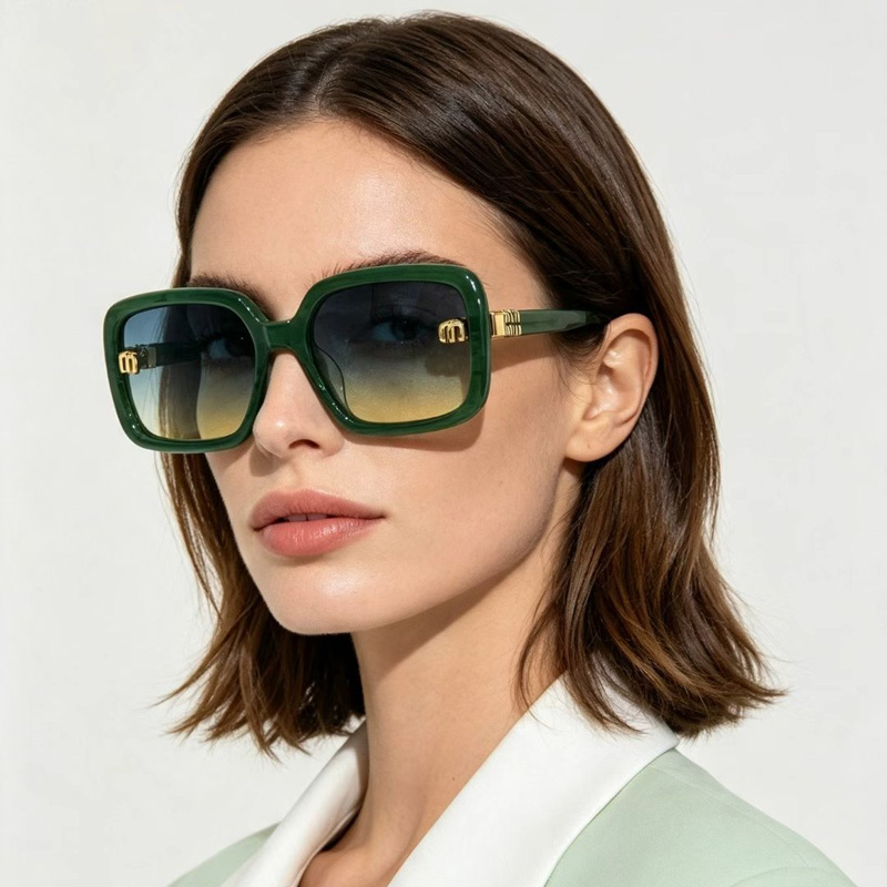MU155AV Sunglasses Green Gradient Blue