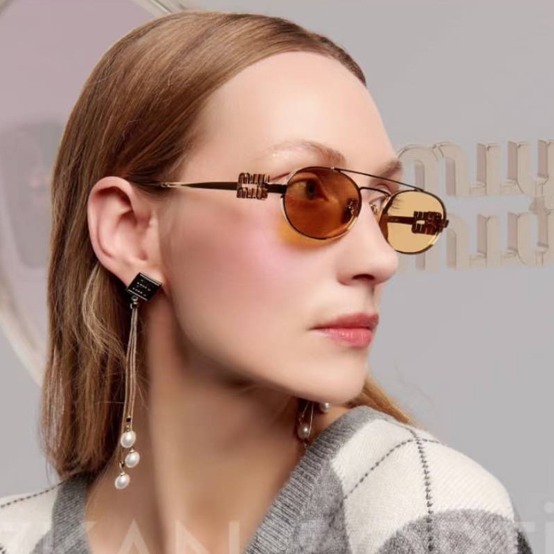 MU54ZS Sunglasses Gold Light Brown