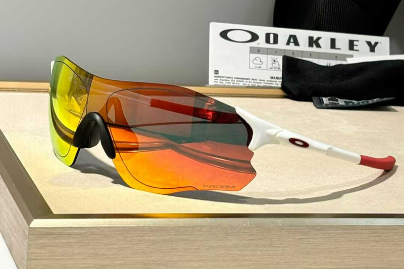 OO9313 Sunglasses White Red Flash