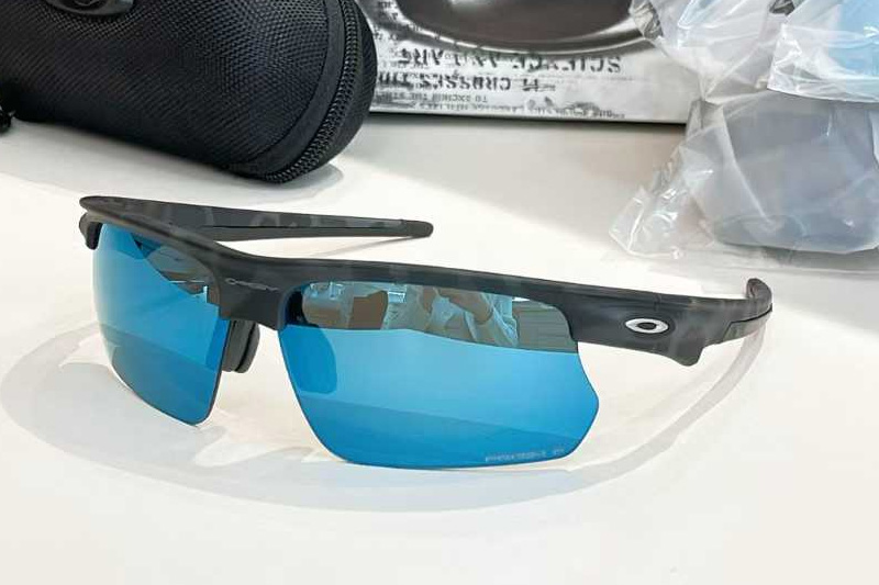 OO9400 Sunglasses Gray Blue Flash