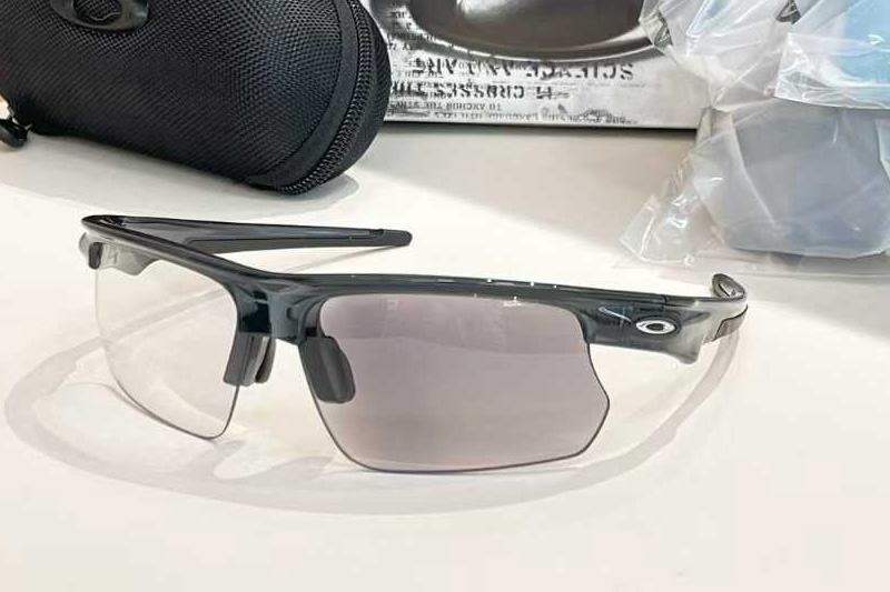 OO9400 Sunglasses Gray Photochromic Gray