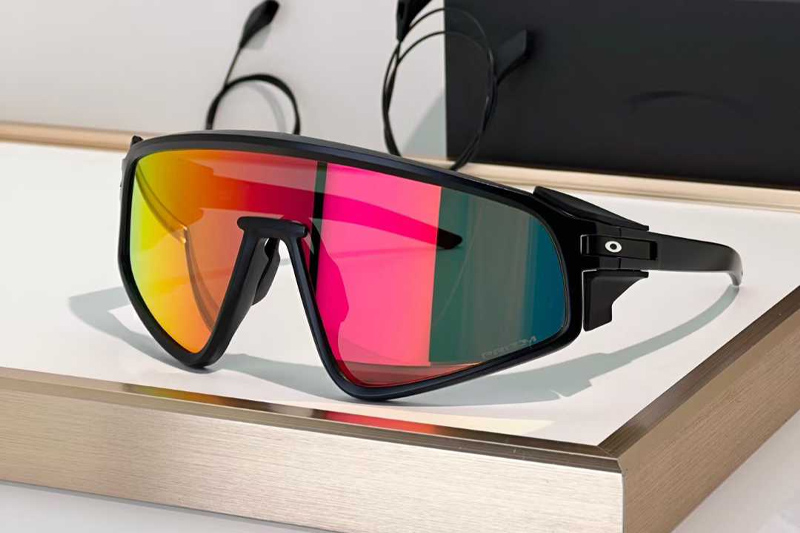 OO9404 Sunglasses Black Red Flash