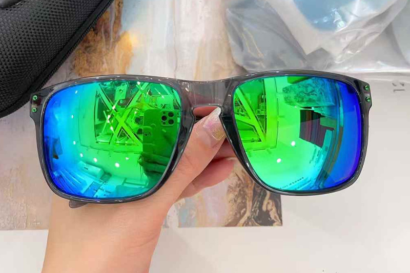 OO9417 Sunglasses Gray Green Flash