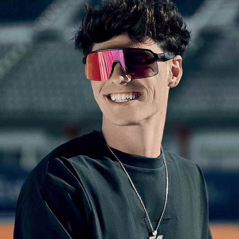OO9463 Sunglasses Black Red Flash