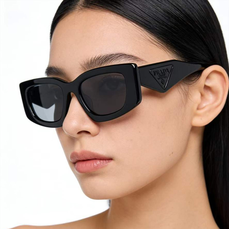 PR2200S Sunglasses Black Gray