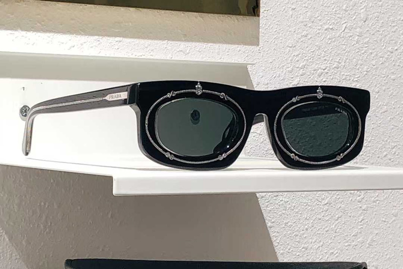 PRB02S Sunglasses Black Silver Gray