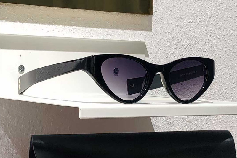SLM144 Sunglasses Black Gradient Gray