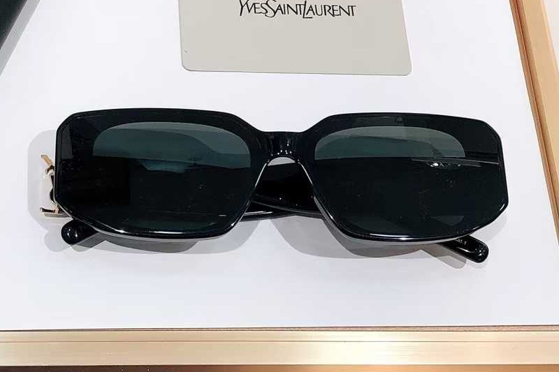 SLM96F Sunglasses Black Gold Gray