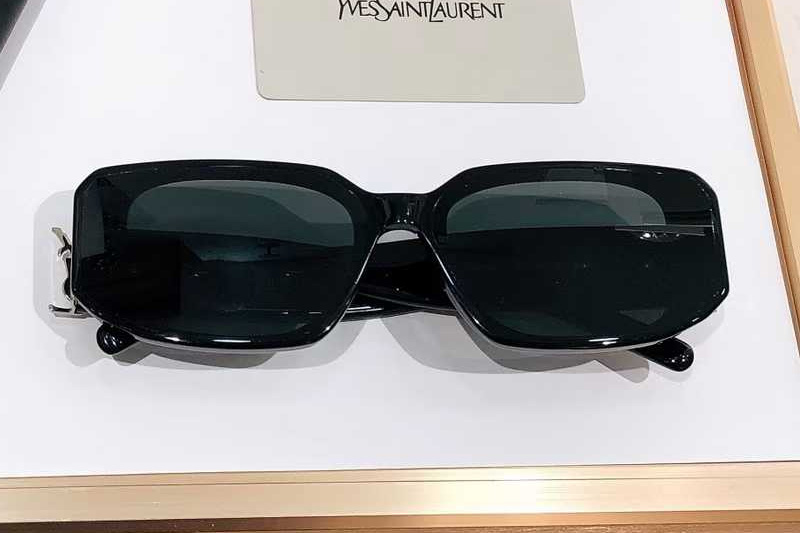SLM96F Sunglasses Black Silver Gray
