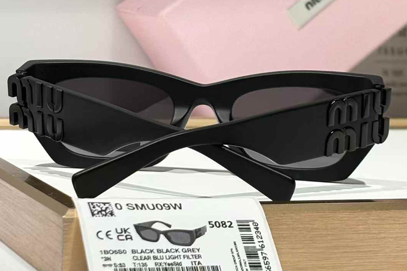 SMU09W Sunglasses Matte Black Gray