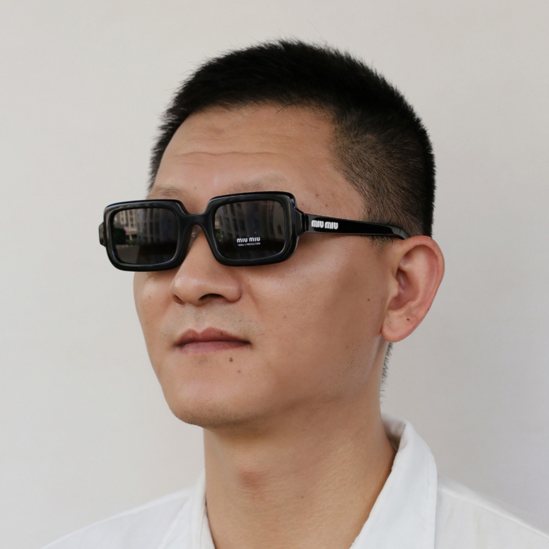 SMU09X Sunglasses Black White Gray