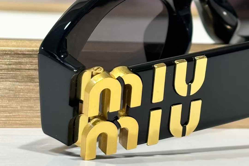 SMU11W Sunglasses Black Gold Gray