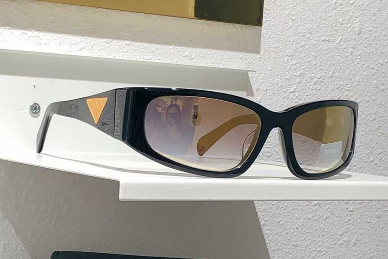 SPRA26 Sunglasses Black Gold Flash