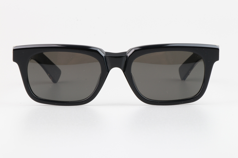 See You In Tea Sunglasses Black Gold Gray