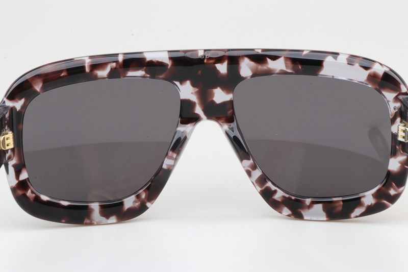 Signature M1U Sunglasses Gray Tortoise Gray