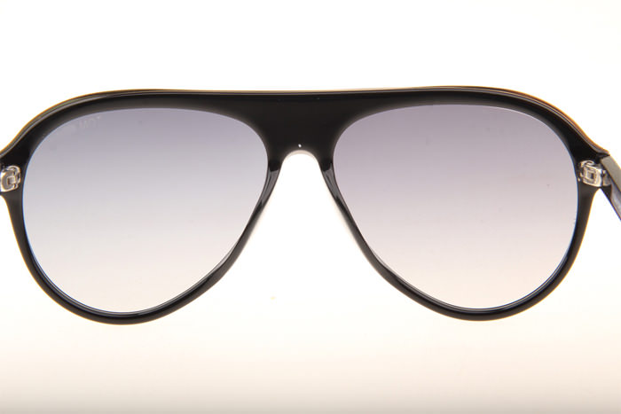 TF0624 Sunglasses In Black Gradient Grey