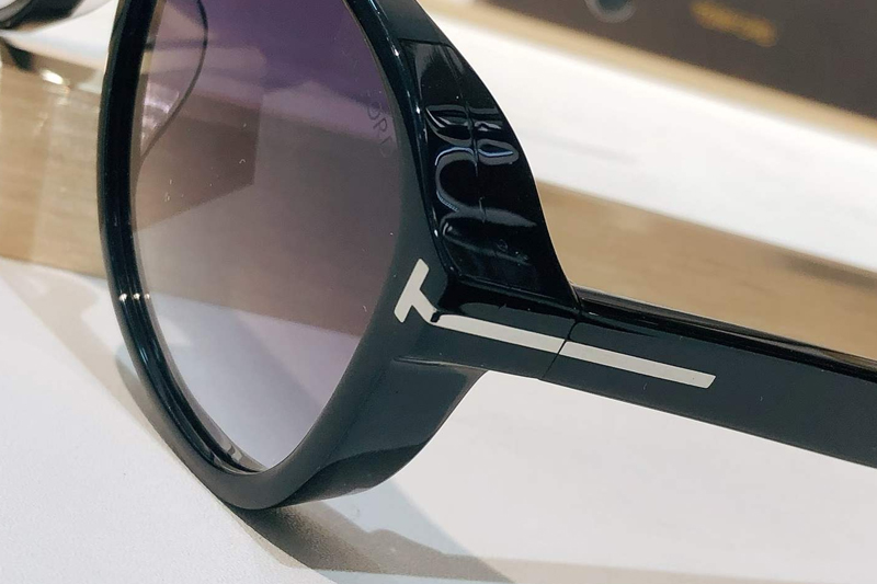 TF1022 Sunglasses Black Gradient Gray
