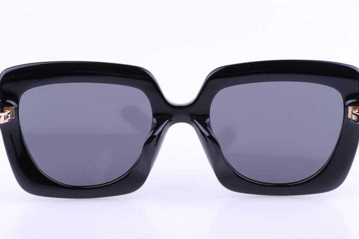 TF610F Sunglasses In Black