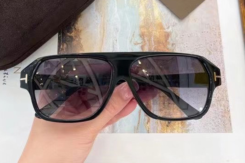 TF908 Sunglasses In Black Gradient Grey