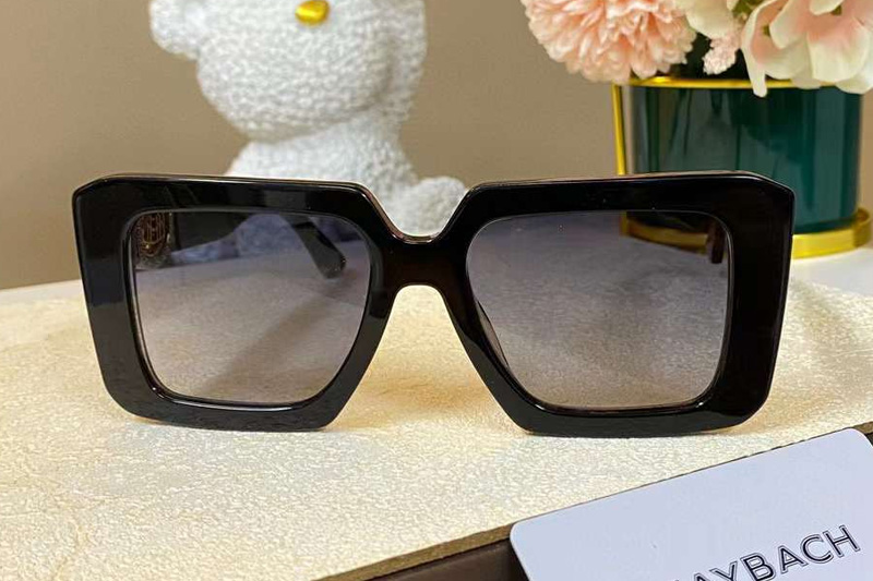 The Bae Sunglasses Black Gradient Gray