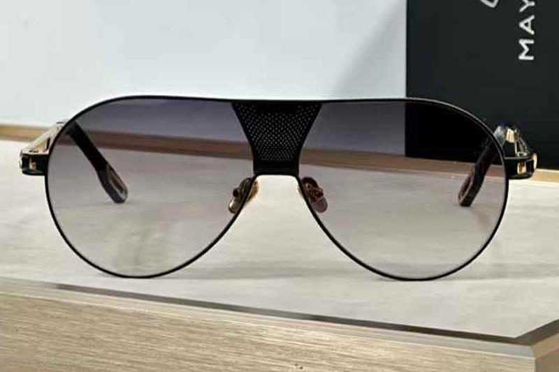 The Orbit Sunglasses Black Gold Gradient Gray