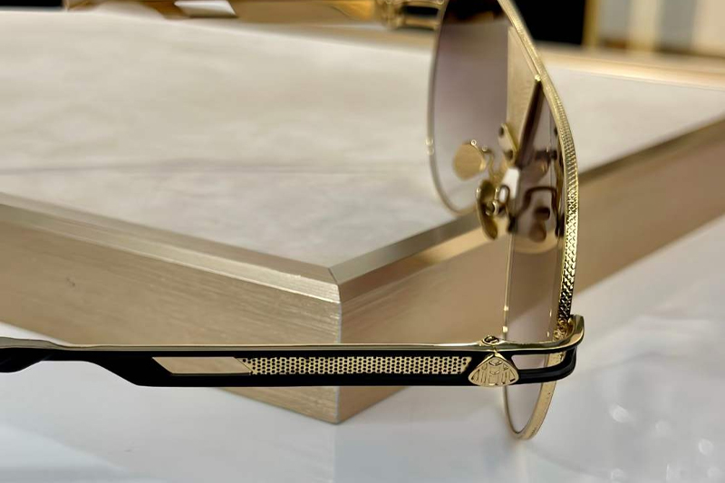 The Orbit Sunglasses Black Gold Gradient Gray