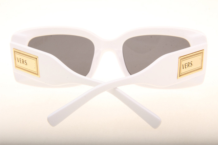 VE4377 Sunglasses In White Grey