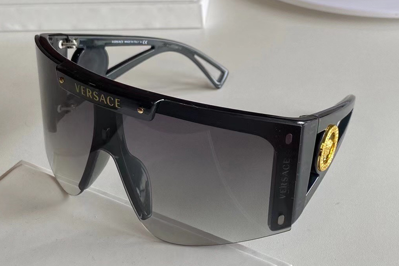 VE4393 Sunglasses In Grey