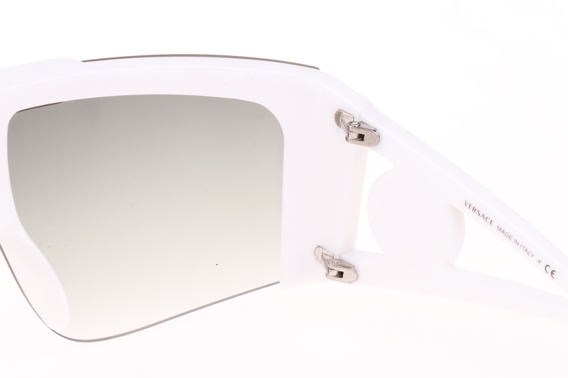 VE4393 Sunglasses In White
