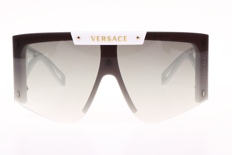 VE4393 Sunglasses In White
